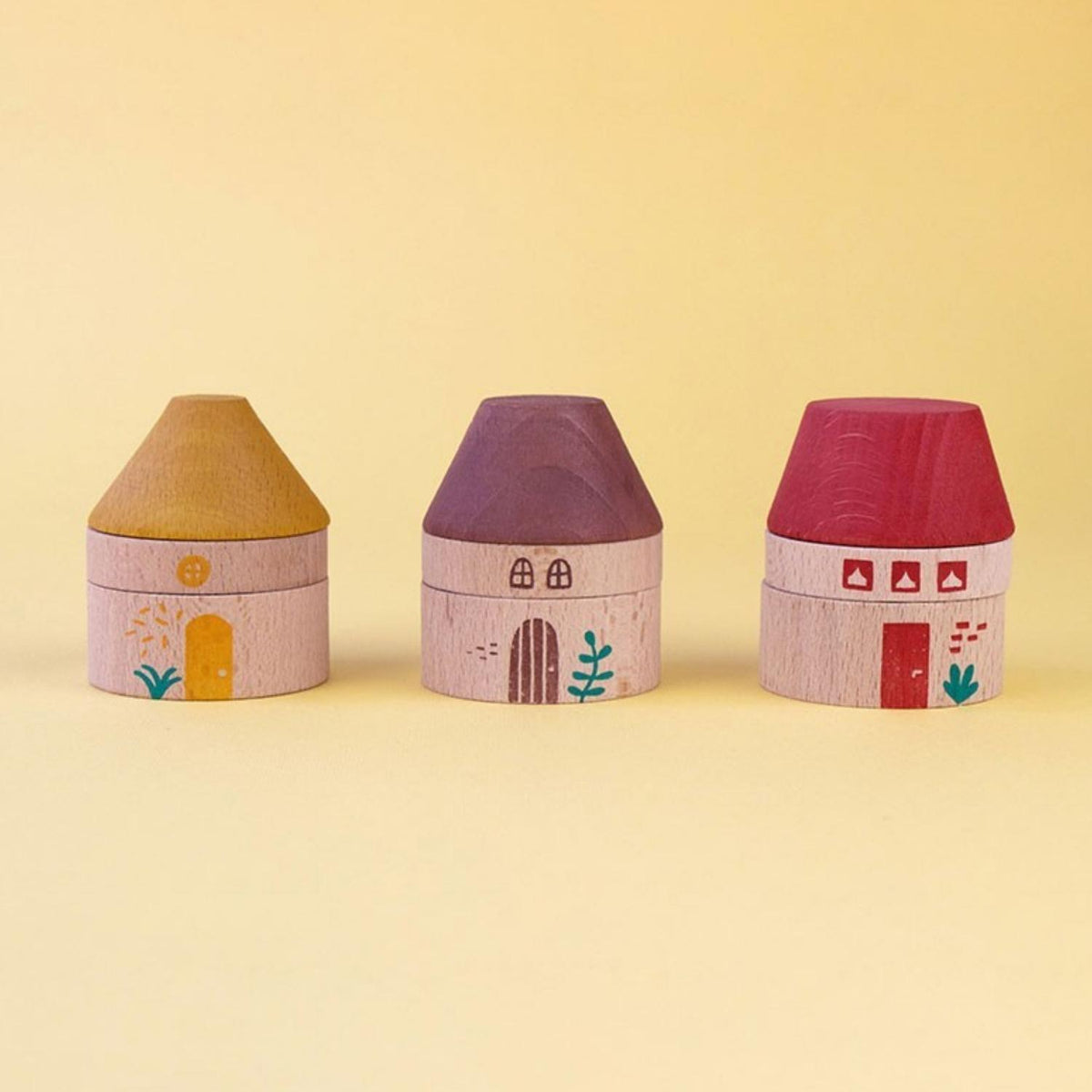 Compra el juego de madera My Three Little Pigs de Londji para niños desde 2 años. Madera de haya PEFC, tintes al agua y fabricación local en Barcelona.
