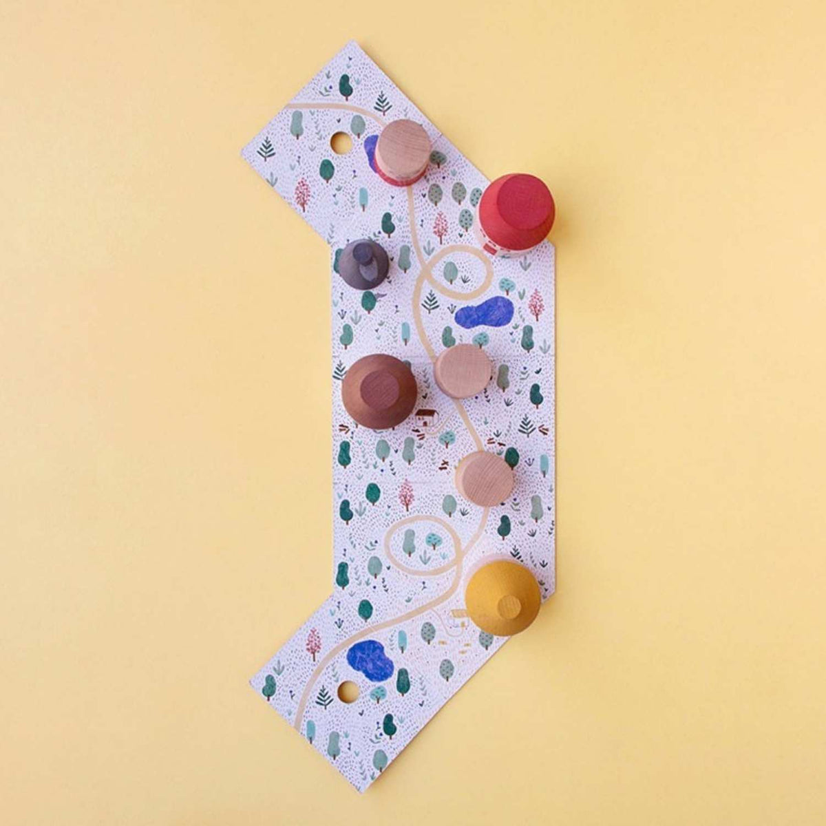 Compra el juego de madera My Three Little Pigs de Londji para niños desde 2 años. Madera de haya PEFC, tintes al agua y fabricación local en Barcelona.