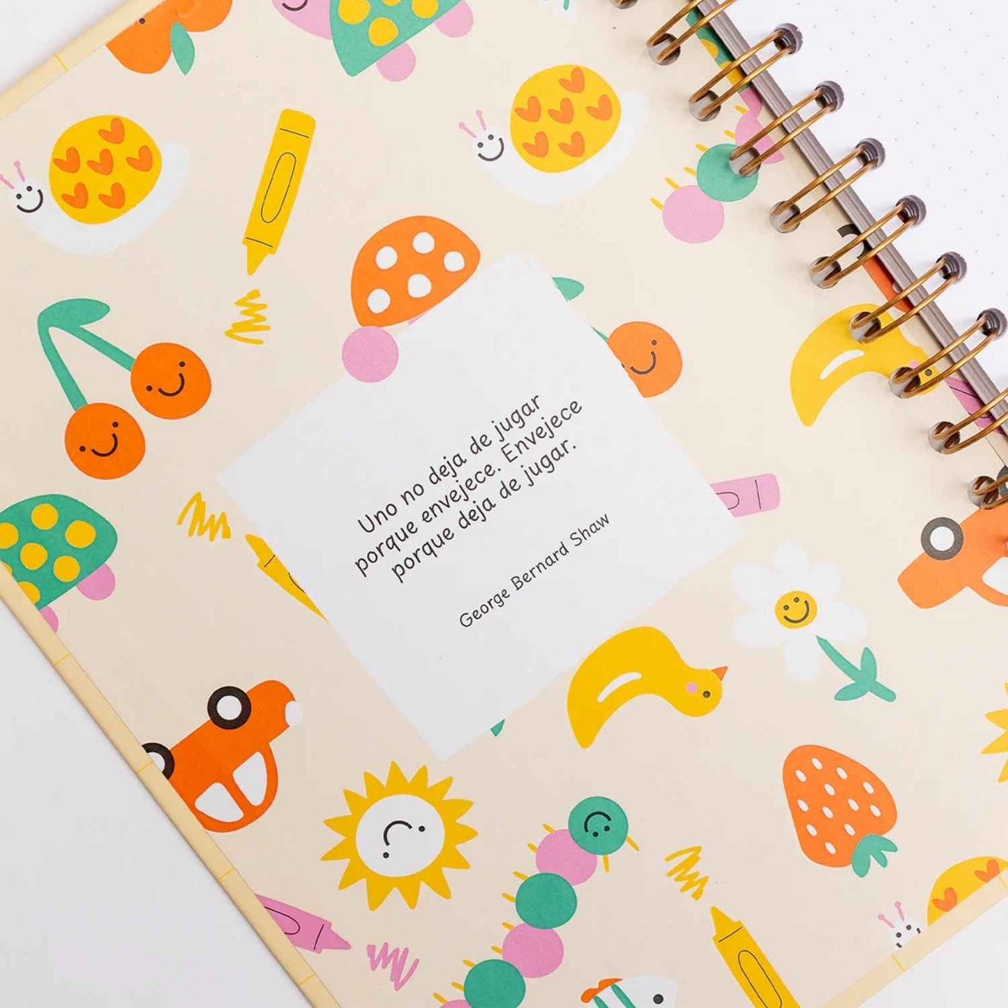 Libreta "Profe gracias por hacerme sentir capaz" con tapa dura y 200 páginas de puntos. Papel de alta calidad (90g) y diseño emotivo. El regalo ideal para agradecer la labor de un profesor especial.