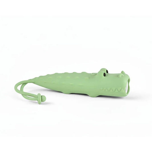 Linterna Little L COCODRILO – Luz suave y compañera de aventuras 🌟

Edad recomendada: A partir de 3 años
Incluye: 1 linterna recargable con correa
Medidas aproximadas: Adaptada a manos pequeñas
Alimentación: Recargable vía USB-C (cable incluido)