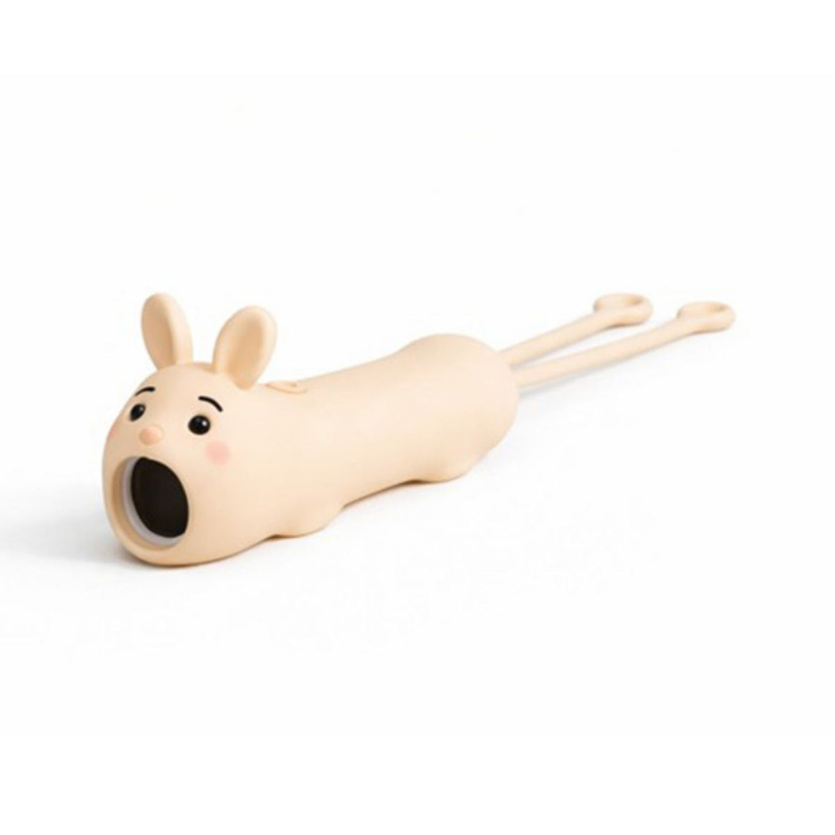 La linterna Little L es mucho más que una luz: es una compañera fiel para los momentos mágicos de la infancia. Su forma de animalito adorable y su tacto suave la convierten en un objeto querido, perfecto para acompañar cuentos, juegos secretos o calmar la noche.