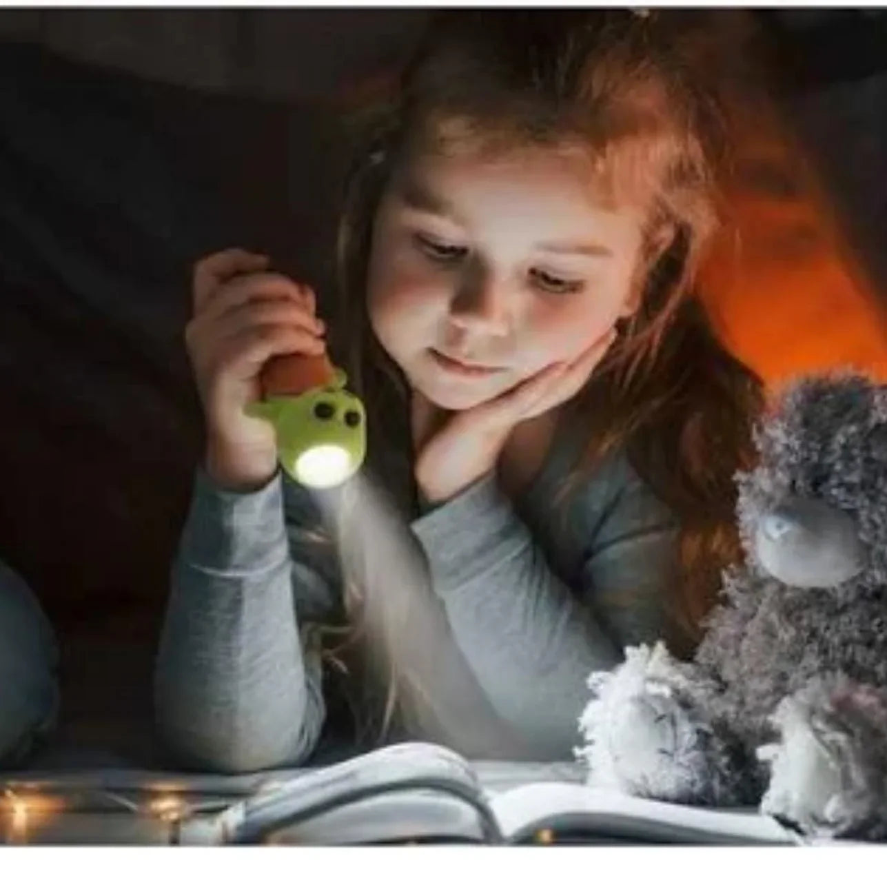 Linterna Little L TORTUGA – Luz suave y compañera de aventuras 🌟

Edad recomendada: A partir de 3 años
Incluye: 1 linterna recargable con correa
Medidas aproximadas: Adaptada a manos pequeñas
Alimentación: Recargable vía USB-C (cable incluido)