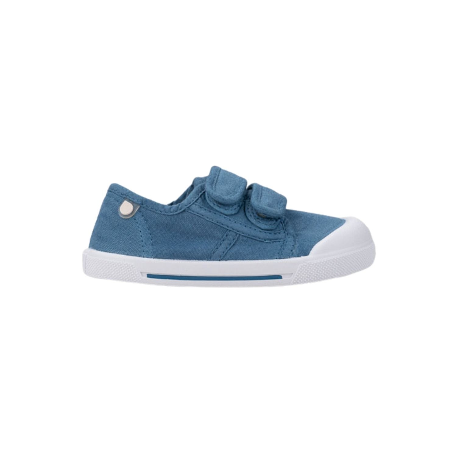 Lona Barefoot Canvas V Jeans – Comodidad y libertad para los pies más inquietos

Las Lona Barefoot Canvas V Jeans son la opción perfecta para quienes buscan un calzado respetuoso con el desarrollo natural de los pies infantiles. Diseñadas con el concepto barefoot wide, estas zapatillas de lona ofrecen una puntera amplia, permitiendo que los deditos se muevan con total libertad.