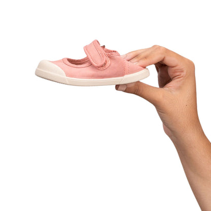 Zapatilla de lona de estilo mercedita 100% algodón, de concepto barefoot, cero drop, flexible, blandita y con plantilla extraíble. ¡Y qué color tan bonito este rosa sauve!