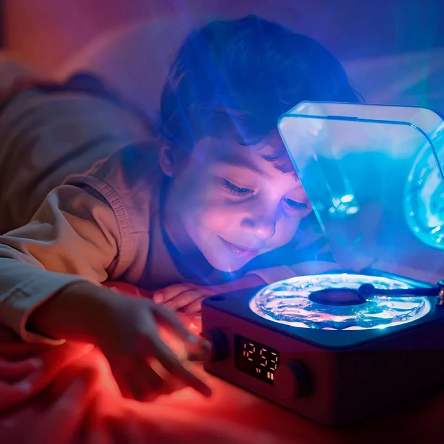 🎵 MAGIC WAVE: Altavoz Sensorial con Diseño Vintage y Bienestar

Experiencia Multisensorial: Fusión de sonido de alta fidelidad, luces ambientales y estética retro para crear calma total.

Versatilidad Tecnológica: Conexión Bluetooth, reloj digital, sonidos de la naturaleza y batería recargable de larga duración.

Regalo de Bienestar: El refugio perfecto para adolescentes y adultos que buscan meditar, dormir mejor o decorar con estilo.