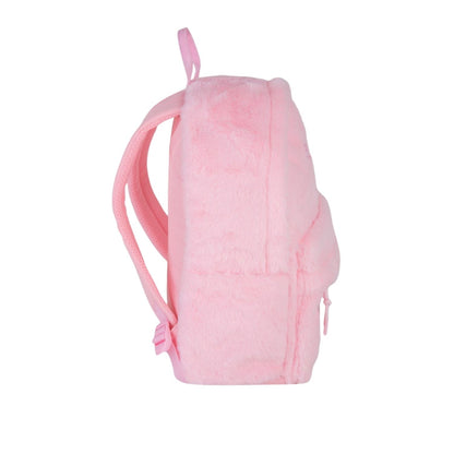 mochila grande Stitch Pink Fluffy de CoolPack! Diseñada para destacar, combina un encantador acabado estilo peluche súper suave con la resistencia y espacio que exigen los cursos escolares. Cuenta con compartimentos de gran tamaño con capacidad para formatos A4, bolsillos organizadores y tirantes ergonómicos acolchados que protegen la espalda y distribuyen el peso a la perfección. La combinación ideal de estilo cute, durabilidad y espacio para primaria o secundaria.