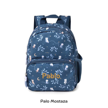 Magical Forest Personalizable de tutete es perfecta para esos pequeños aventureros en su regreso a clases!&nbsp; esta mochila es un must-have para llevar a la escuela.&nbsp;

¿Por qué son ideales para tu peque? El tamaño pequeño es perfecto para llevar una muda y puede ser personalizado con su nombre. Además, cuenta con un bolsillo frontal para llevar cómodamente su juguete favorito. y uno lateral para poder llevar su botella de agua ¡Ideal para los más pequeños de la familia