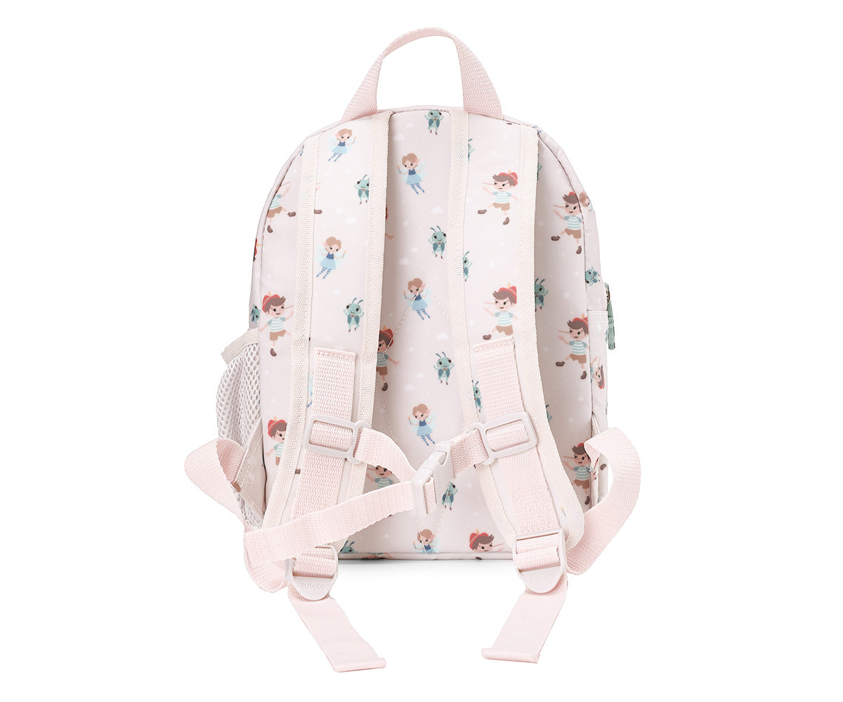 Consigue la mochila infantil Wooden Boy (Pinocho) personalizable de Tutete en www.manodesantaoficial.es. Mochila impermeable y acolchada ideal para guardería y niños de hasta 5 años. ¡Personalízala con su nombre!