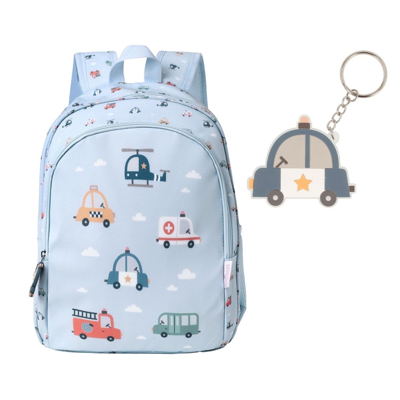 La Mochila Primaria City cars de Tutete está pensada para acompañar a los peques de 5 a 10 años en su día a día escolar, combinando funcionalidad, diseño y comodidad. Perfecta para la primaria o los últimos cursos de infantil, ofrece espacio extra para todo lo que necesitan sin sacrificar ligereza.