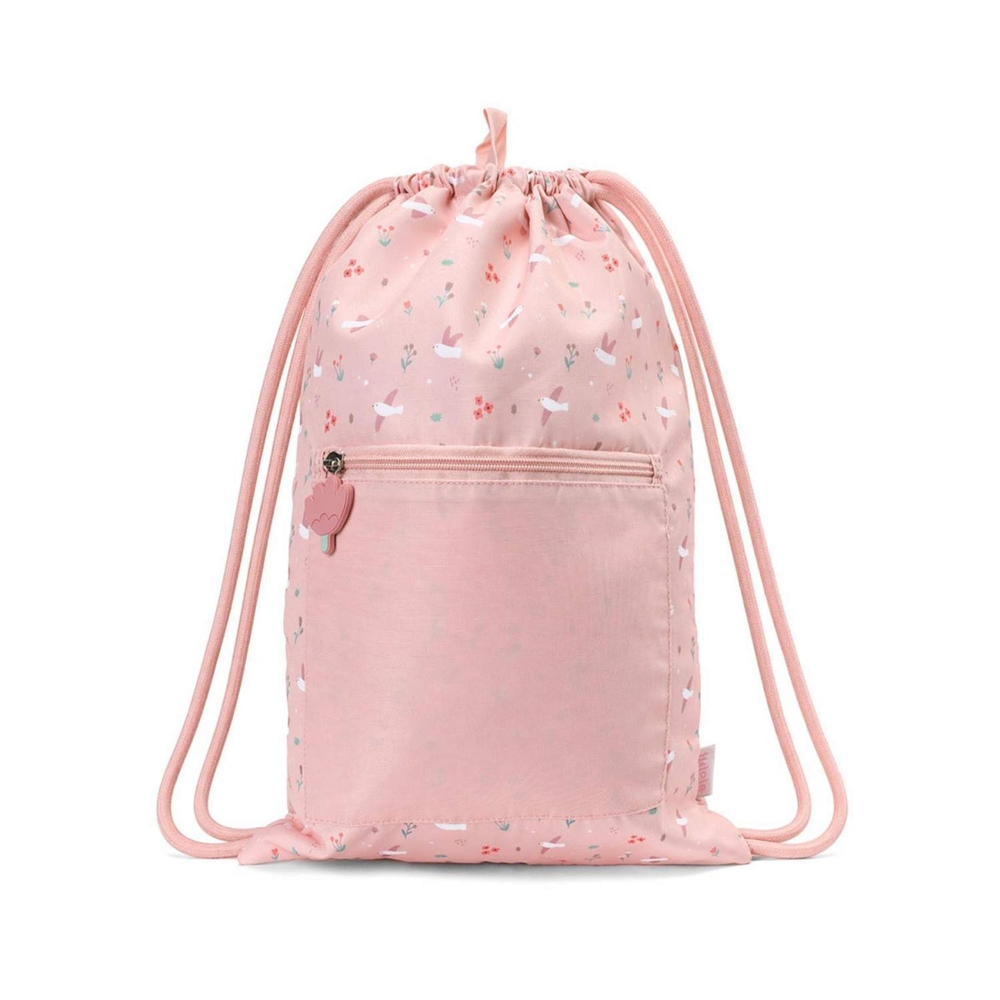 Mochila Saco Impermeable Blossom Birds de Tutete. Esta mochila de cuerda infantil es perfecta a partir de los 6 años gracias a su ligereza, gran capacidad y resistencia. Cuenta con un práctico bolsillo exterior con cremallera y un divertido tirador decorativo de silicona para guardar los accesorios más pequeños.