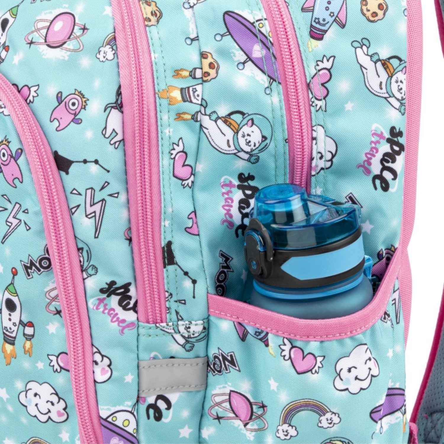 Comprar mochila escolar PRIME pastel Spce CoolPack en www.manodesantaoficial.es. Ultraligera, repelente al agua, 21L y con bolsa térmica. ¡Envío rápido!