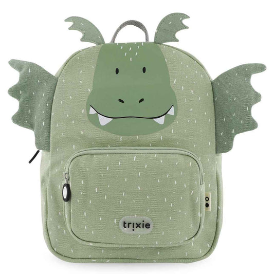 La mochila infantil Dragón Trixie está diseñada pensando en la comodidad, la autonomía y el estilo de los más pequeños. Ideal para la etapa de infantil o preescolar, cuenta con tirantes acolchados y ajustables, además de una correa en el pecho que mantiene la mochila en su sitio sin que se resbale.