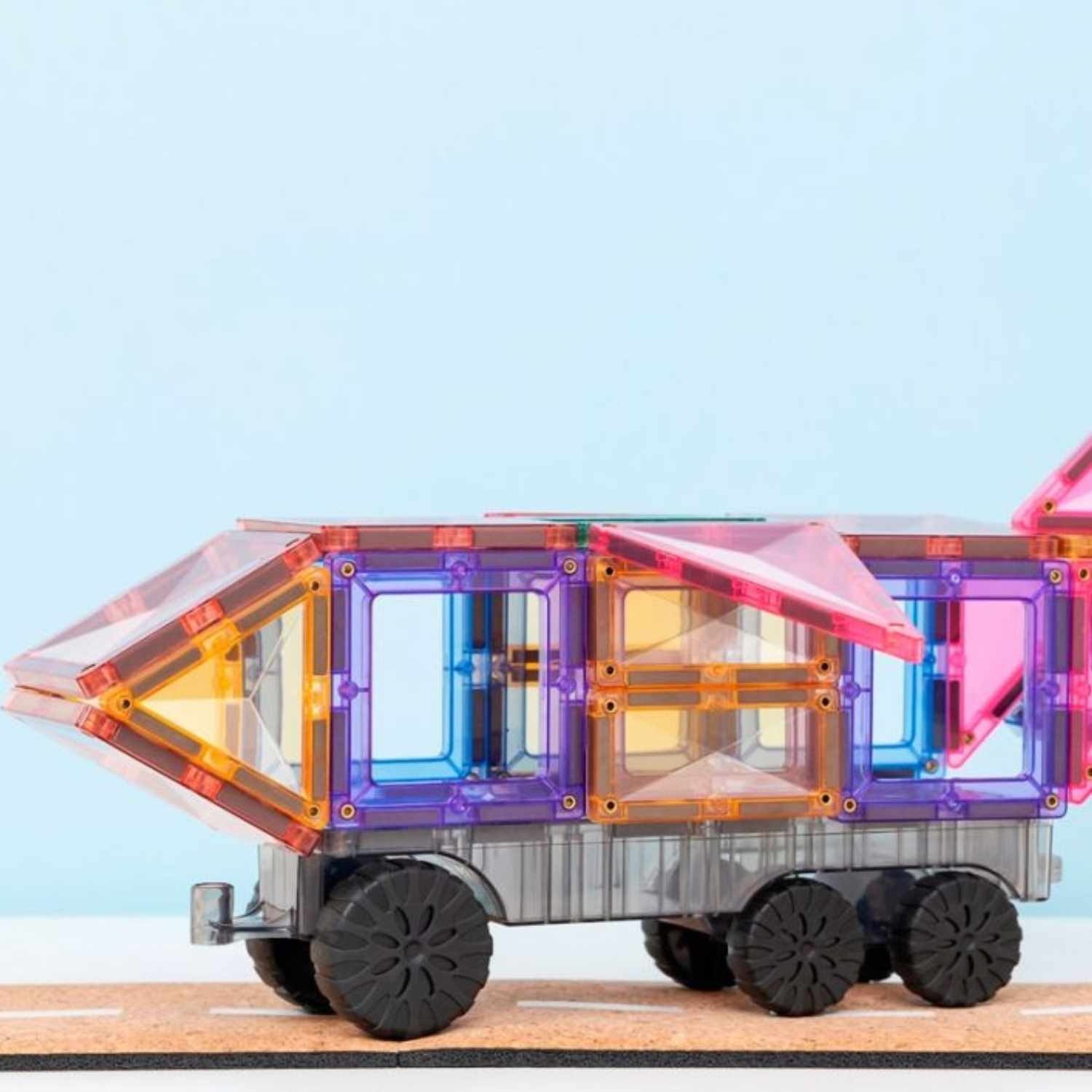 Pack Transportes 50 piezas Pastel – Connetix

Edad recomendada: A partir de 3 años