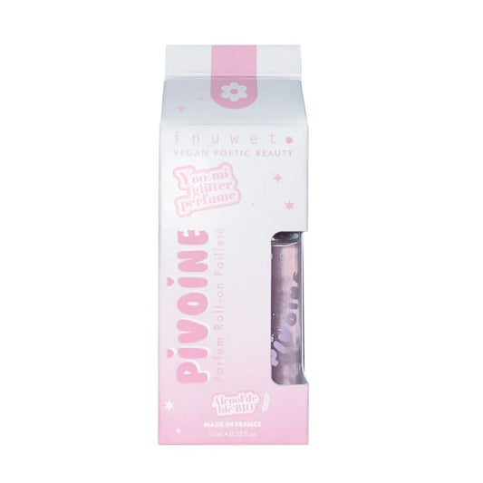 Un perfume en formato roll-on con aroma floral a peonía, pensado para brillar con suavidad y frescura. Su textura ligera con destellos y su práctico aplicador de bolita lo hacen ideal para aplicar sin riesgo ni desperdicio. ¡perfecto para peques y también para mamis!