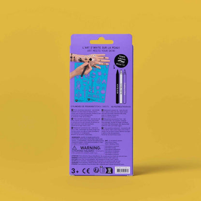  El set de tatuajes temporales Rock Club de OMY es la herramienta perfecta para que los niños y niñas exploren el arte corporal desde la diversión y la seguridad. Sabemos que en la crianza respetuosa valoramos el juego que permite la libre expresión, y estos rotuladores ofrecen precisamente eso: la libertad de decorar su piel con gráficos modernos y coloridos que desaparecen fácilmente con agua y jabón. 