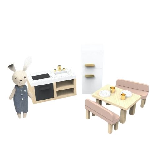 Cocina de Casa de Muñecas Speedy Monkeys! Este encantador set incluye una cocina de madera de alta calidad y un adorable personaje de lino, ideal para que los niños de 3 años en adelante disfruten de horas de juego creativo.