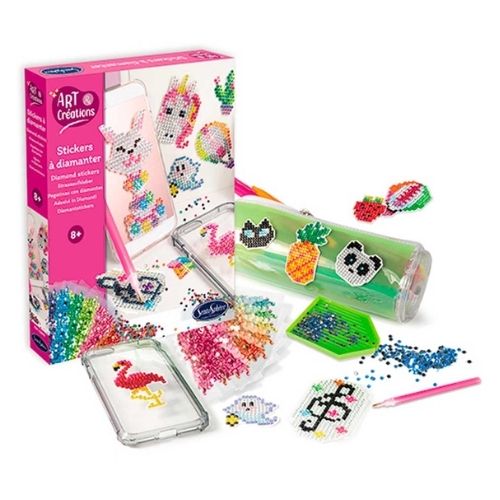 ¡La creatividad brilla con Crea Pegatinas con Diamantes de Sentosphere! Este kit encantador permite a los niños diseñar sus propias pegatinas decoradas con diamantes brillantes, ideales para personalizar todo tipo de objetos, desde cuadernos hasta mochilas o incluso para regalar a familiares y amigos.