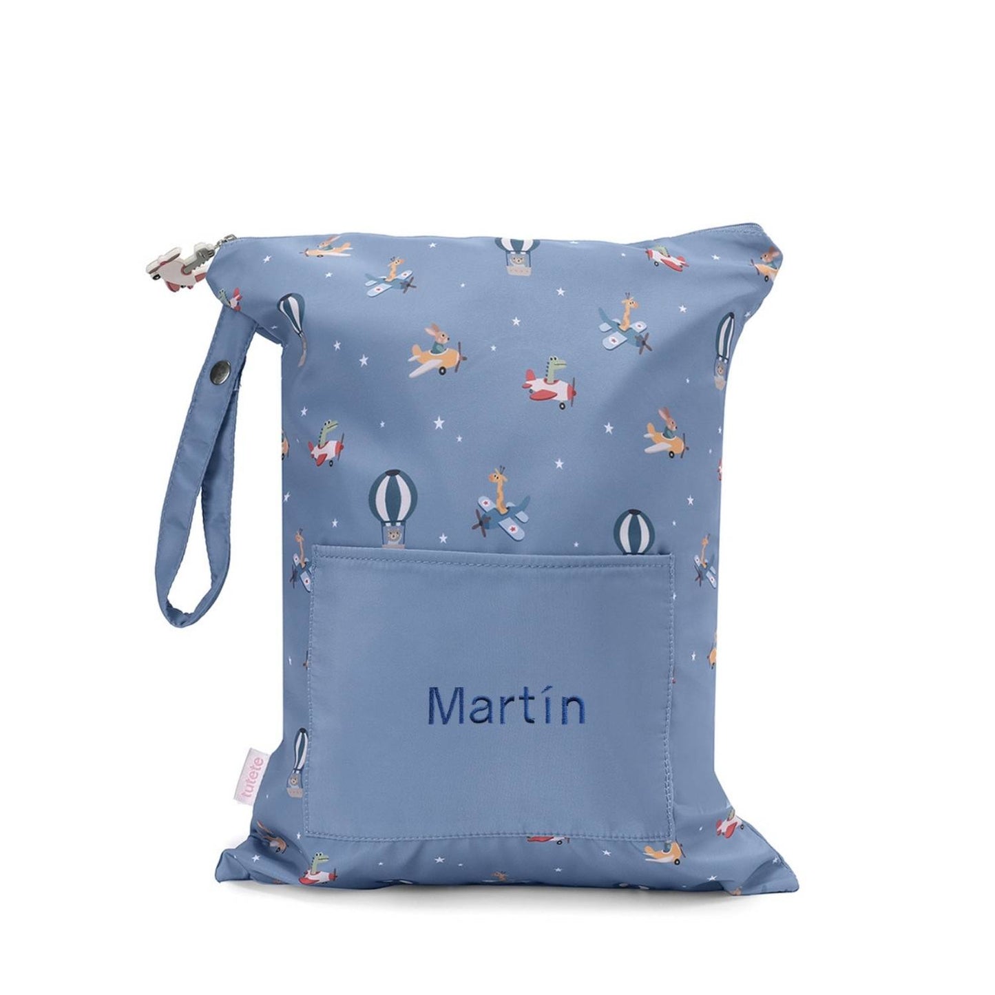 Artículos para la Vuelta al Cole Tutete bordados con el nombre de tu peque en www.manodesantaoficial.es. Personalización única, máxima calidad y envío rápido en 24h.