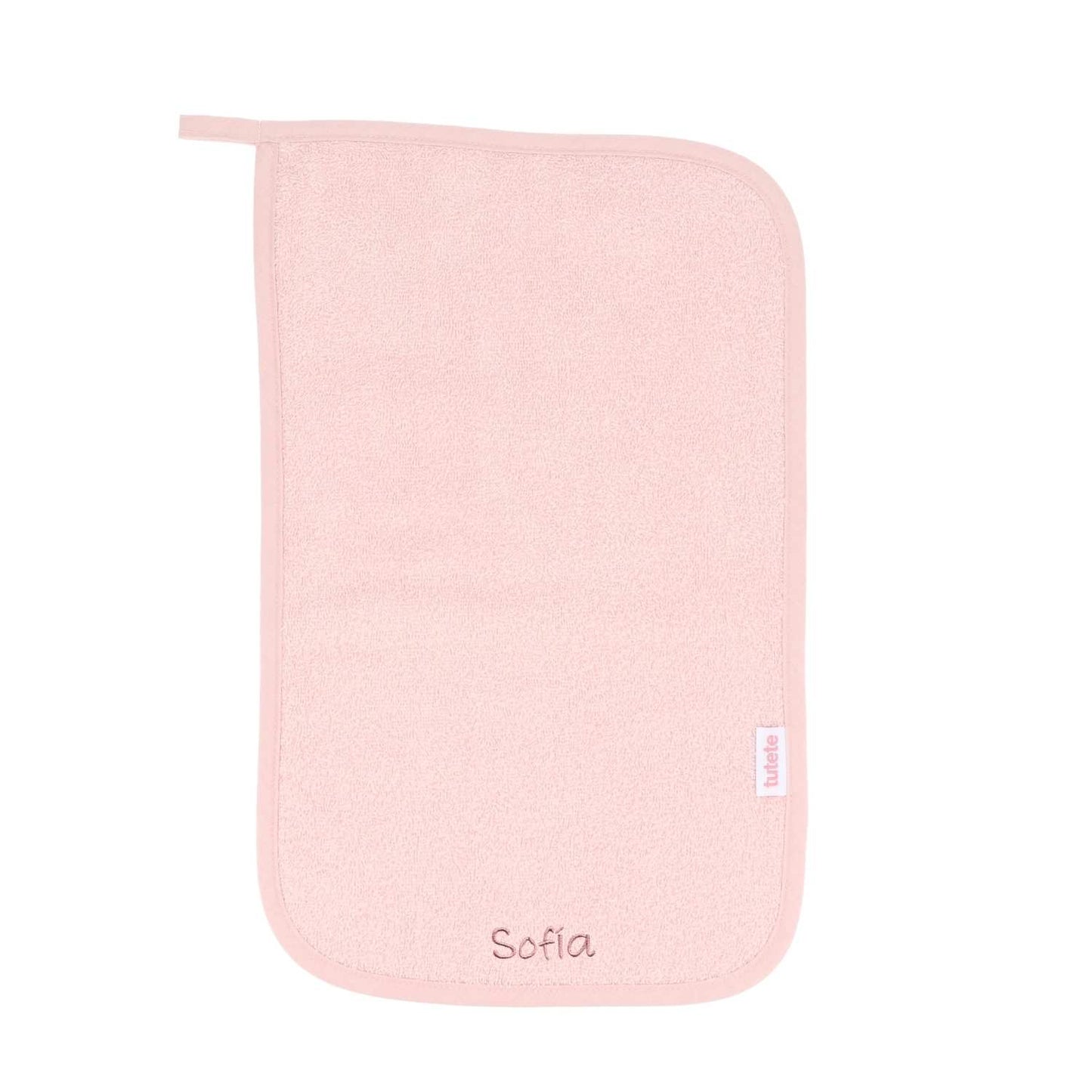 Compra la toalla escolar personalizable Rosa Tutete en Mano de Santa. Toalla escolar de rizo 100% algodón con cinta para colgar y nombre bordado, perfecta para la vuelta al cole.