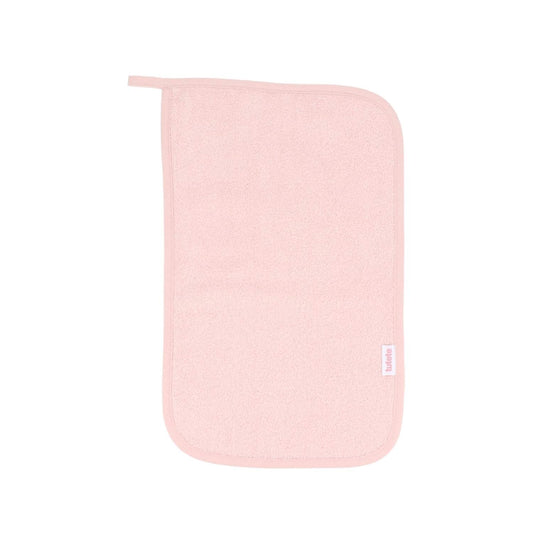 Compra la toalla escolar personalizable Pink (Rosa) Tutete en Mano de Santa. Toalla escolar de rizo 100% algodón con cinta para colgar y nombre bordado, perfecta para la vuelta al cole.