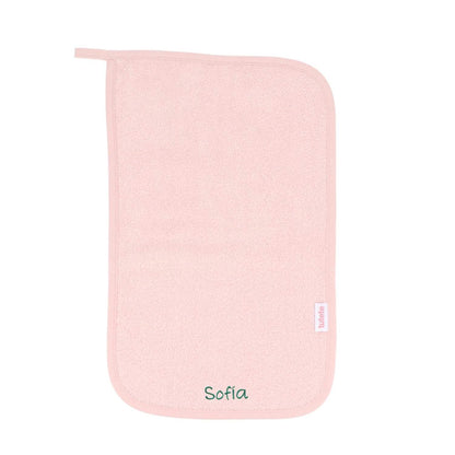 Compra la toalla escolar personalizable Rosa Tutete en Mano de Santa. Toalla escolar de rizo 100% algodón con cinta para colgar y nombre bordado, perfecta para la vuelta al cole.