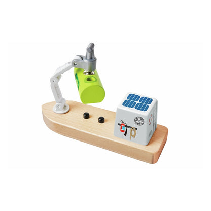 El&nbsp;Set de Tren de Energía Eco es el set ferroviario perfecto para iniciar a los niños en las energías limpias. Se guarda en una práctica caja con ruedas con forma de tren, ideal para el juego activo y portátil.