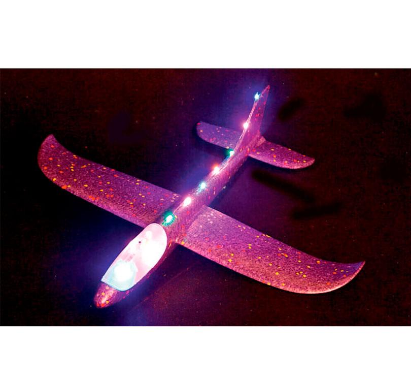 Avión Planeador con luces LED! Surtido en 3 colores asombrosos, solo conéctalo y estará listo para despegar. color rojo