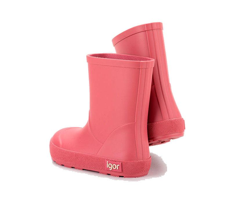 vista trasera las botas de agua monocolor frambuesa de concepto barefoot de IGOR! Son tus aliadas para aventuras en familia bajo la lluvia. Su acabado mate las hace preciosas y el diseño respetuoso con sus pies las hace flexibles y cómodas. ¿Quieres aún más motivos para comprarlas? ¡Cero Drop y la plantilla es extraíble!