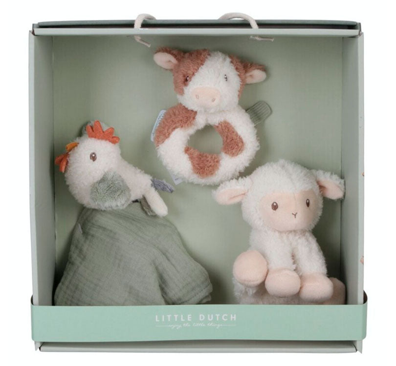  La caja de regalo para nacimiento de Pequeña granja,  es una de nuestros favoritos para regalar a recién nacidos y baby showers!  Esta bonita caja de regalo de la colección Little Farm de Little Dutch contiene varios de los protagonistas de la granja. Un sonajero anillo en forma de vaca, un doudou con la gallina y un peluche de la ovejita, todo recogido en una preciosa caja de regalo.