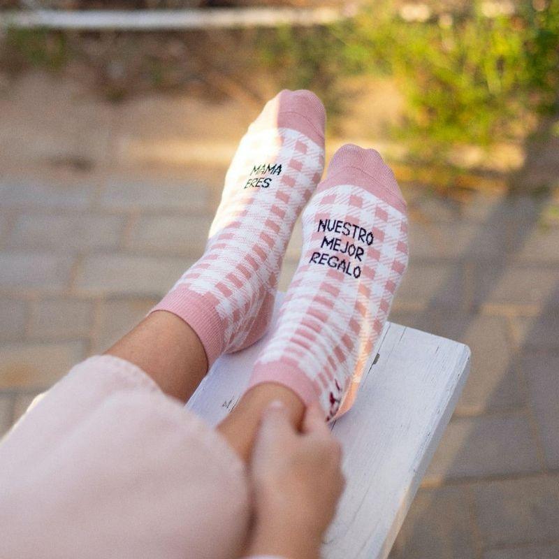 Calcetines "Mamá eres nuestro mejor regalo" - manodesantaoficial
