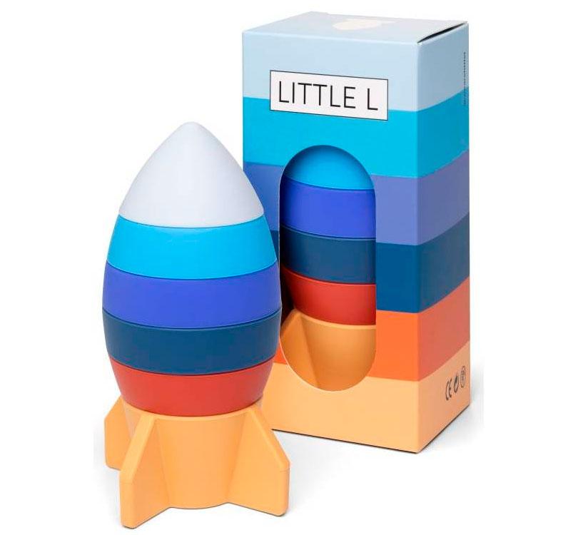 caja de cartón el cohete apilable de Little L! Está hecho de discos de silicona grado alimentario son coloridos, suaves al tacto y seguros para tu bebé.