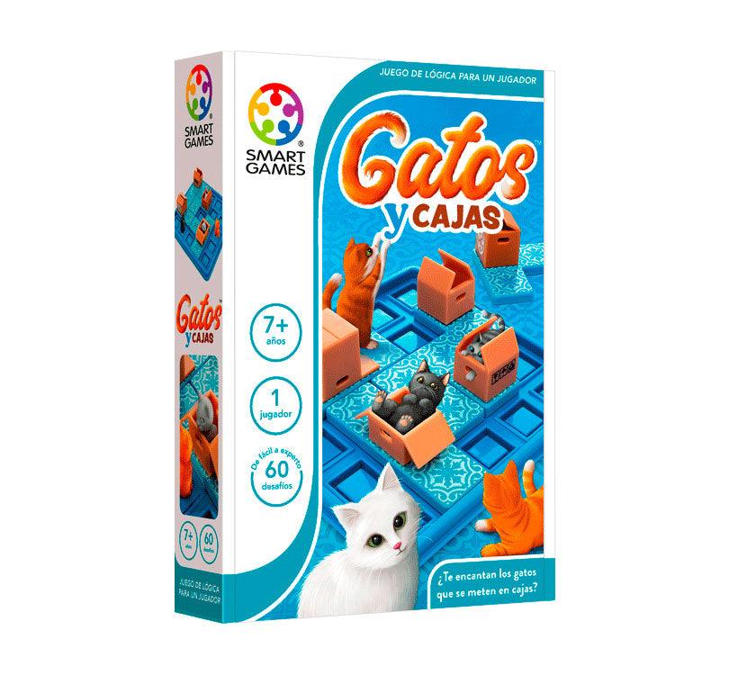 caja del juego de lógica Gatos y cajas de Smart games. "Gatos en Cajas"! Estos traviesos mininos adoran esconderse en cajas de cartón, y ahora necesitan tu ayuda para lograrlo. Mueve las piezas una a una en el tablero portátil y tapado hasta que todos los gatos estén dentro de una caja.