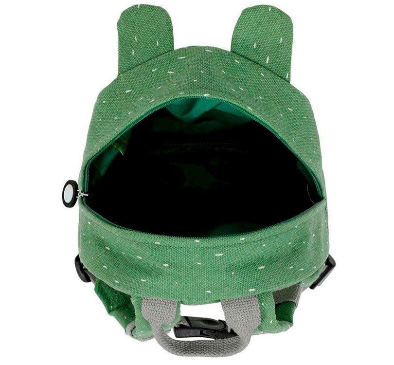 Mochila pequeña  Mr Frog  Rana de la colección trixie baby en color verde suave y con bolsillo frontal  interior
