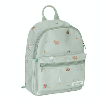 Mochila infantil La granja Little Dutch es preciosa y perfecta para el primer ciclo de infantil, una mochila muy ligera y con un tamaño ideal para sus primeros cursos de escuelita. Además están fabricadas con plástico de 10 botellas PET recicladas ¿Qué más le podemos pedir?