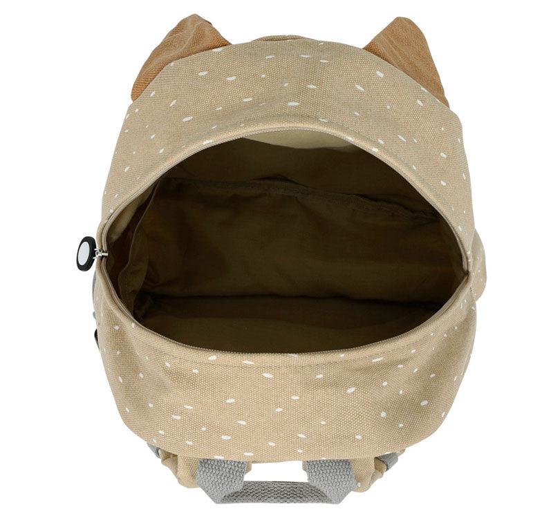 vista interior modelo perro pequeño trixie Esta mochila con forma de adorable perrito, con su carita impresa y sus  adorable orejas, conquistará el corazón de vuestros peques. Sus asas acolchadas y ajustables brindan comodidad en cada paso, mientras el cierre con clip en el pecho evita cualquier percance. color beige tostado