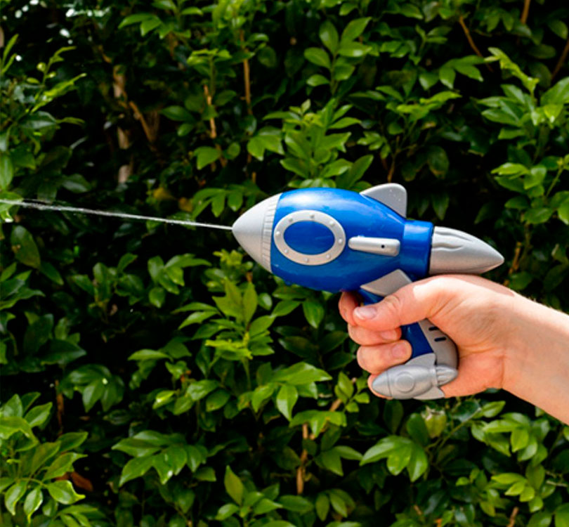 Pistola de agua cohete espacial - manodesantaoficial