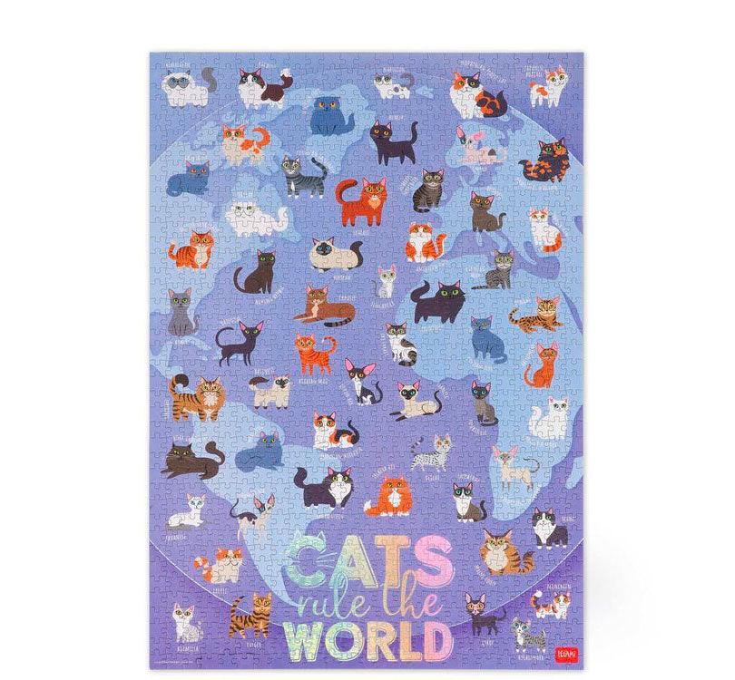 vista general del Puzzle Gatos del mundo de 1000 piezas!  Sus piezas de alta calidad, los detalles holográficos, y el poster de ejemplo, hacen de este puzzle un súper regalo para los amantes de los puzzles. imagen con bolsa de algodón marca LEGAMI