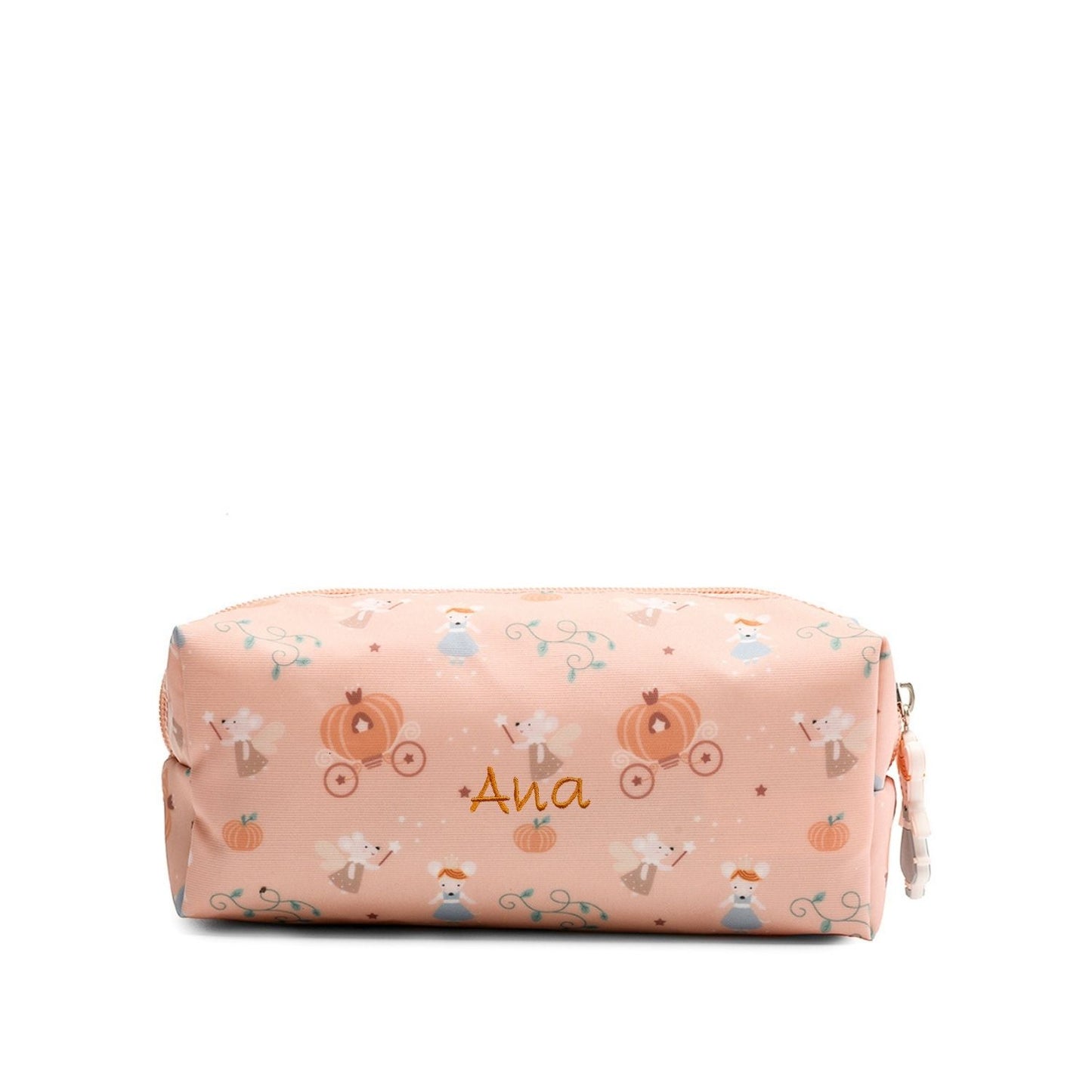 Artículos para la Vuelta al Cole Tutete bordados con el nombre de tu peque en www.manodesantaoficial.es. Personalización única, máxima calidad y envío rápido en 24h.