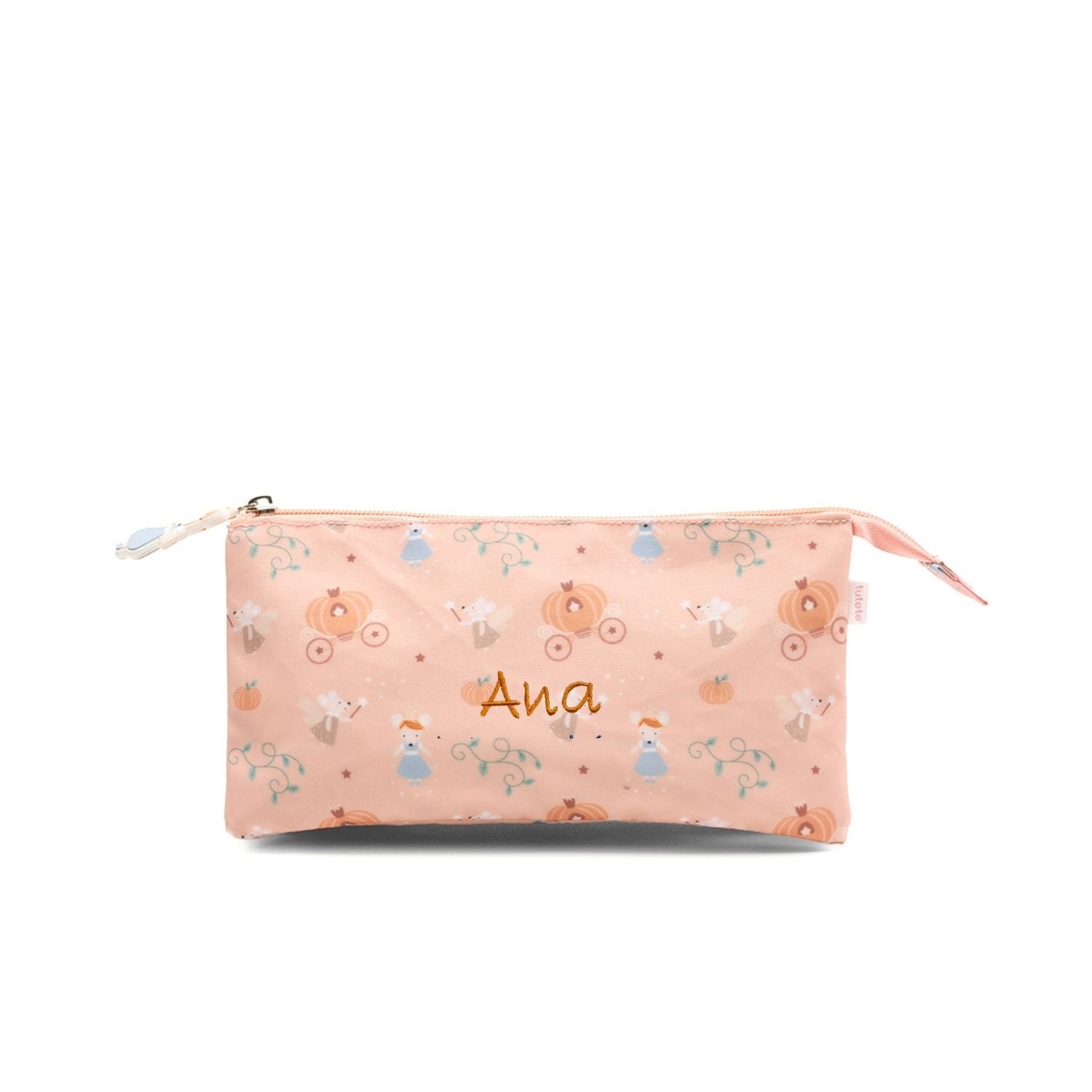 Artículos para la Vuelta al Cole Tutete bordados con el nombre de tu peque en www.manodesantaoficial.es. Personalización única, máxima calidad y envío rápido en 24h.
