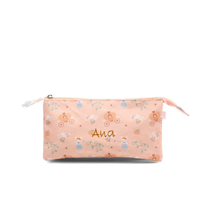 Artículos para la Vuelta al Cole Tutete bordados con el nombre de tu peque en www.manodesantaoficial.es. Personalización única, máxima calidad y envío rápido en 24h.