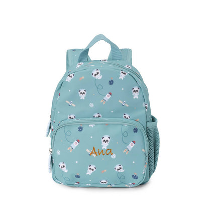 Artículos para la Vuelta al Cole Tutete bordados con el nombre de tu peque en www.manodesantaoficial.es. Personalización única, máxima calidad y envío rápido en 24h.