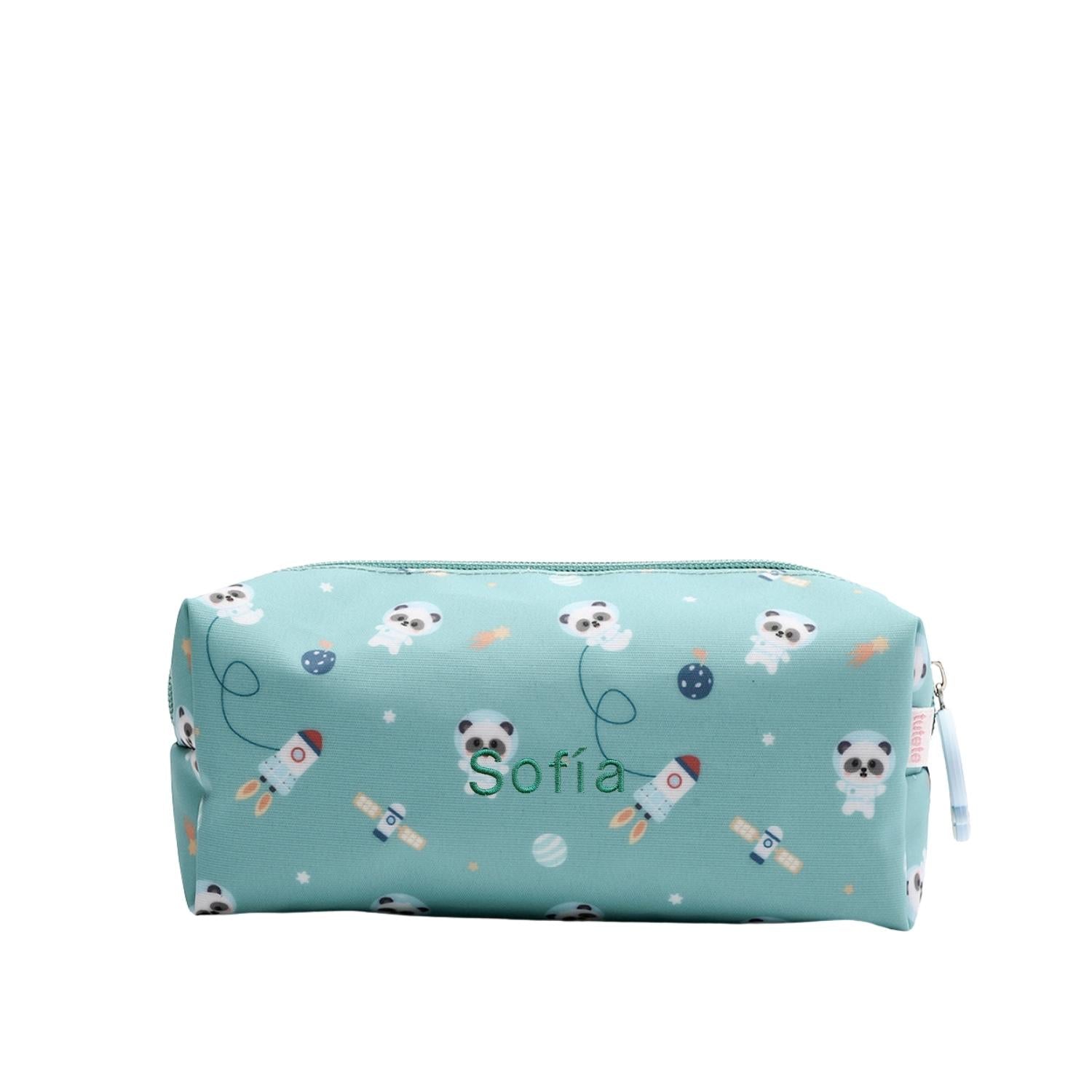 Artículos para la Vuelta al Cole Tutete bordados con el nombre de tu peque en www.manodesantaoficial.es. Personalización única, máxima calidad y envío rápido en 24h.