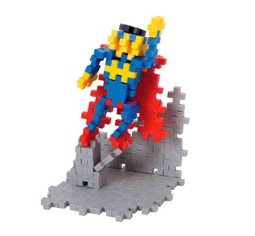 figura del superman de Tubo 100 piezas construcción Superhéroe PLUS PLUS