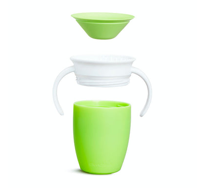 la taza antiderrames Miracle 360° de Munchkin! Mantén las bebidas en su lugar sin complicaciones. Diseñada para niños, promueve el desarrollo oral y es fácil de usar y limpiar. verde lima munchkin por partes