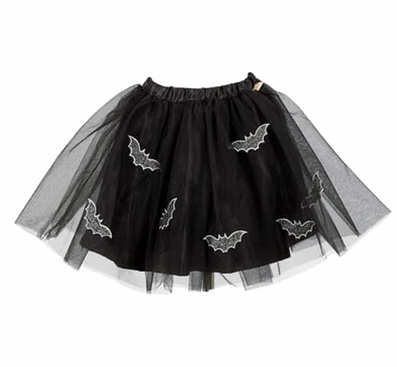 falda bruja Mathilde Souza es ideal para las pequeñas brujas en casa! Viene lleno de murciélagos plateados, ¡genial para aquellas brujitas voladoras con carnet de escoba!